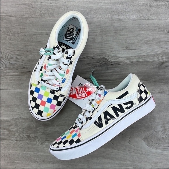 🔹VANS - COMFY CUSH LOW TOPS - Picture 1 of 12